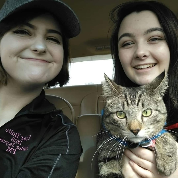 Meet your Posher, Alyssa - Picture 1 of 1